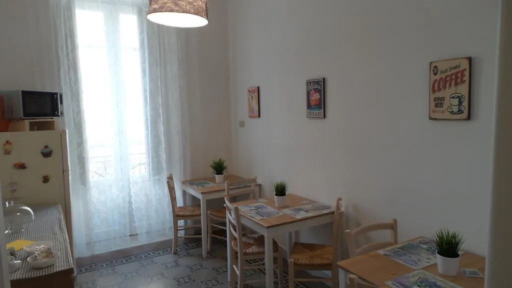 فندق مبيت وإفطار باليرمو B&B Essenze