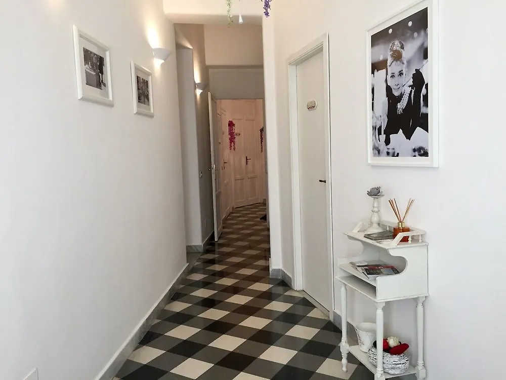 باليرمو B&B Essenze 3*,  إيطاليا